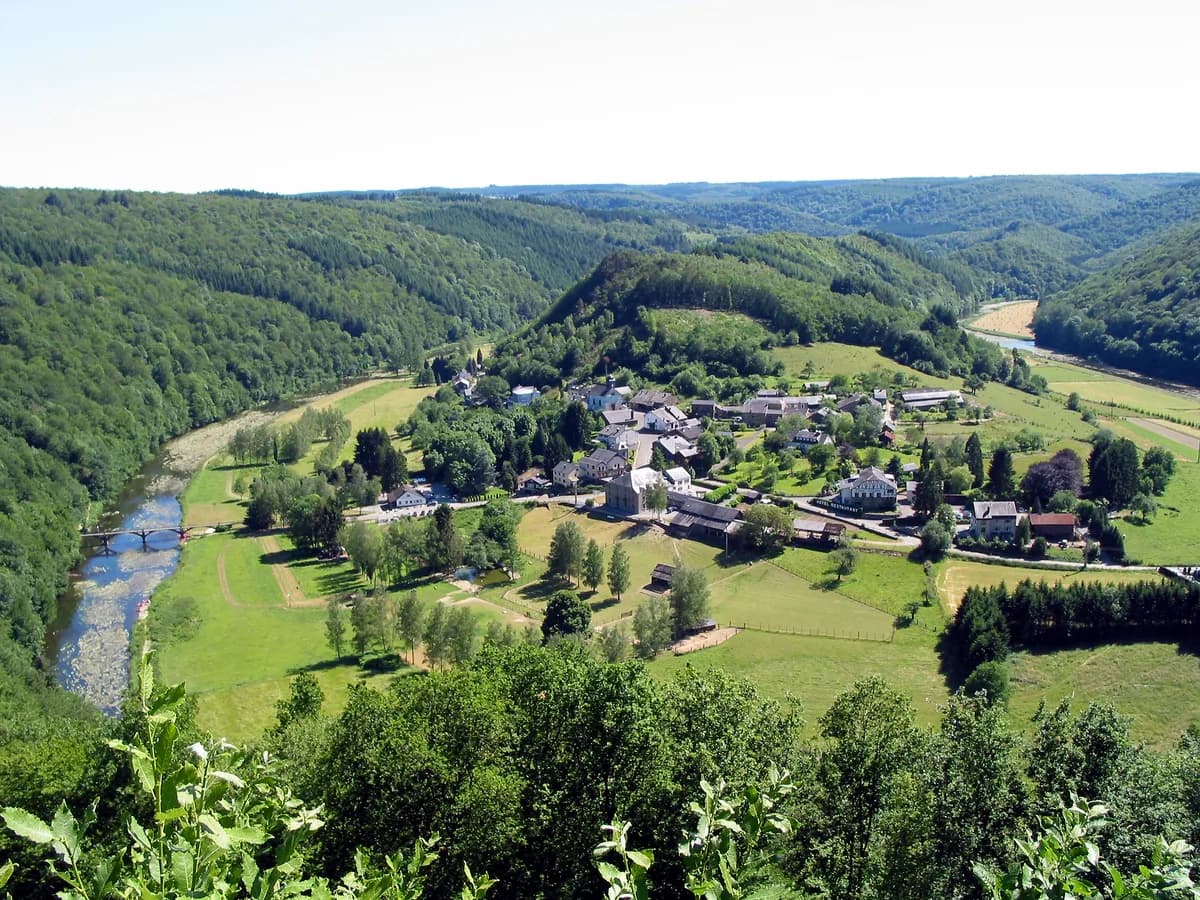 Semois — File:Frahan JPG01.jpg