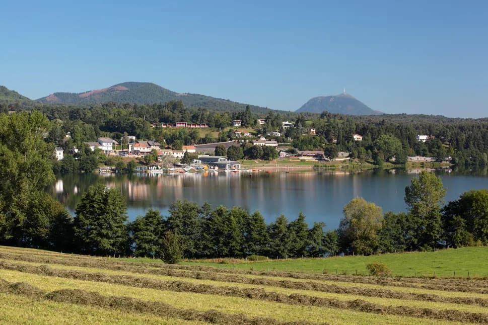 Lac d'Aydat — Lac d'Aydat view