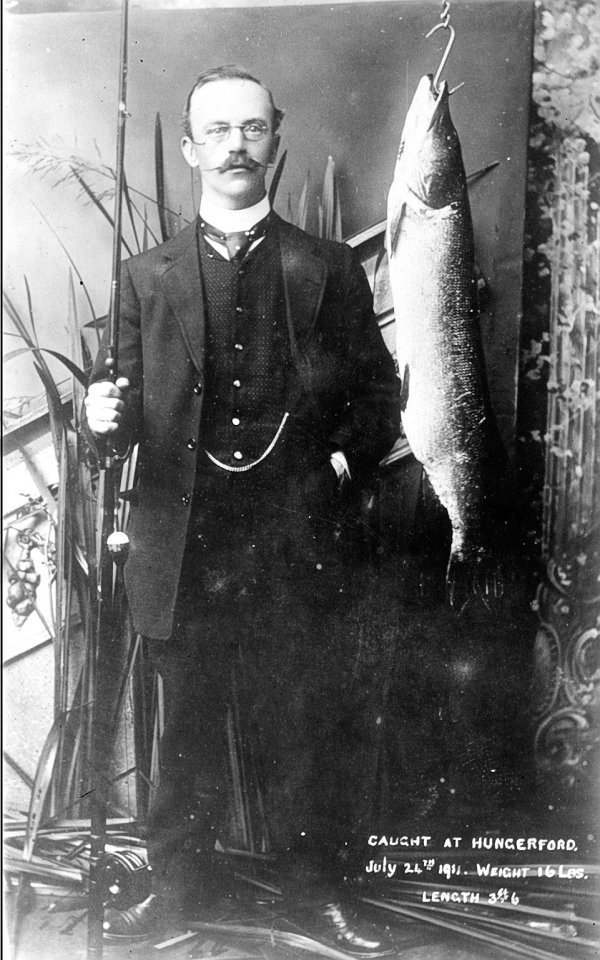 "Caught at Hungerford, 24th July 1911. Weight 16lbs. Length 3ft 6″" — A Parsons